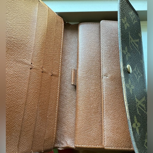 Louis Vuitton Monogram Porte Tresor International Trifold Long Wallet - Picture 14 of 15